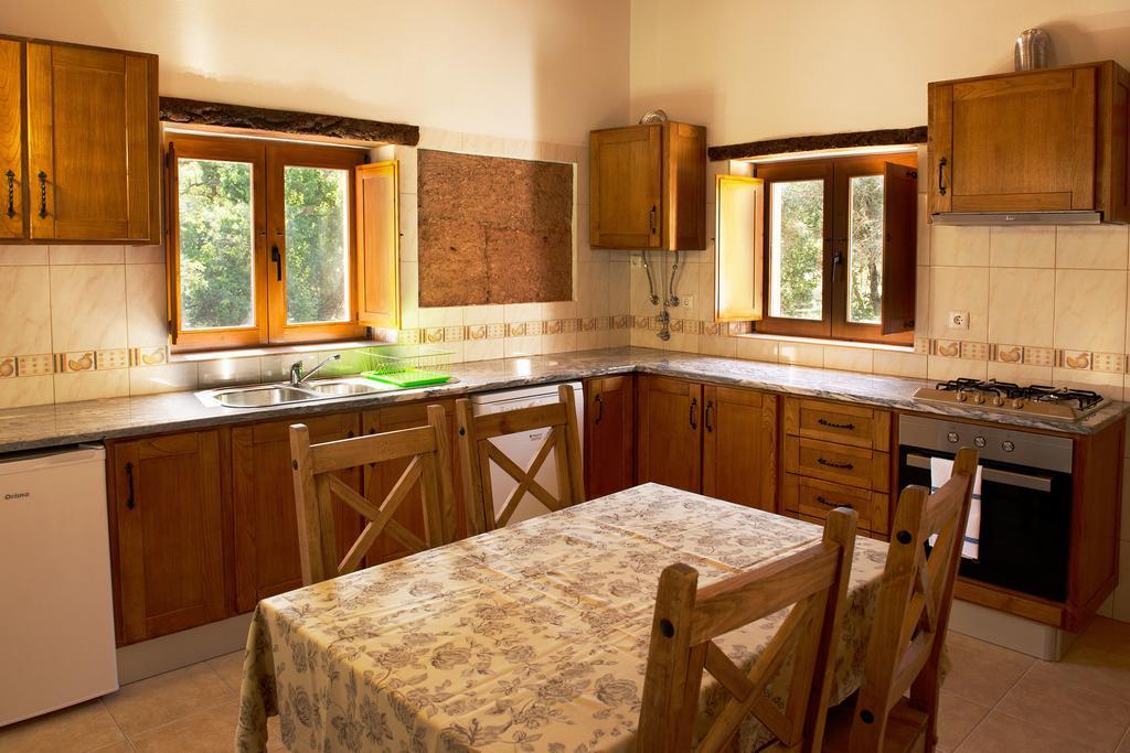 Recanto Da Ribeira Casas De Campo Monchique Room photo